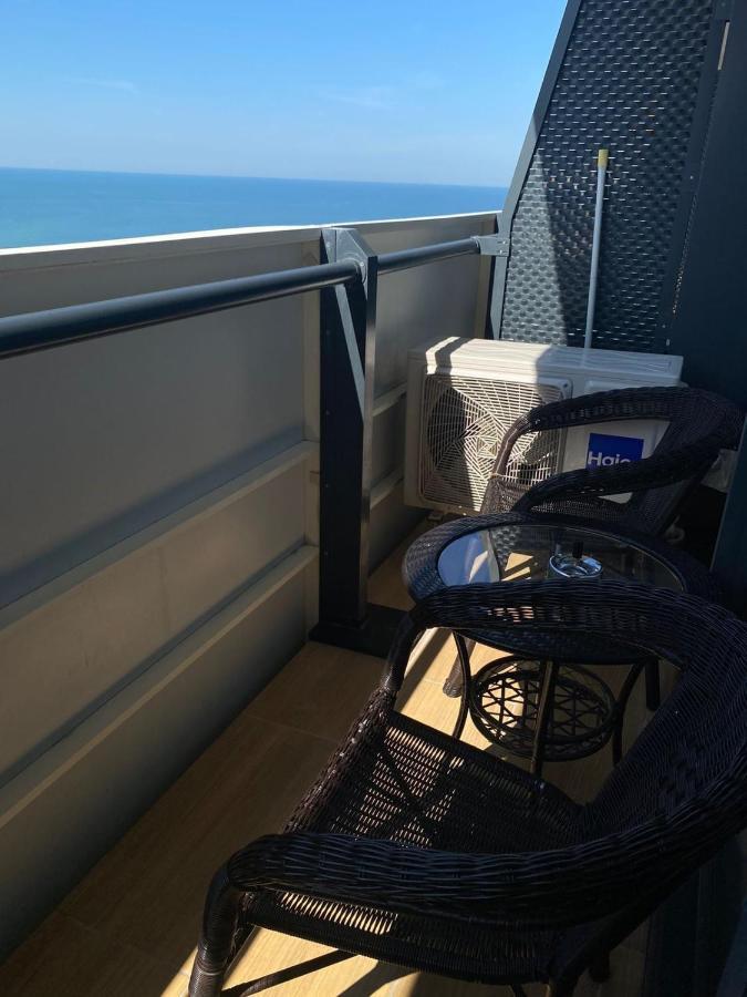 Orbi City Apartments On The Beach Batumi Esterno foto