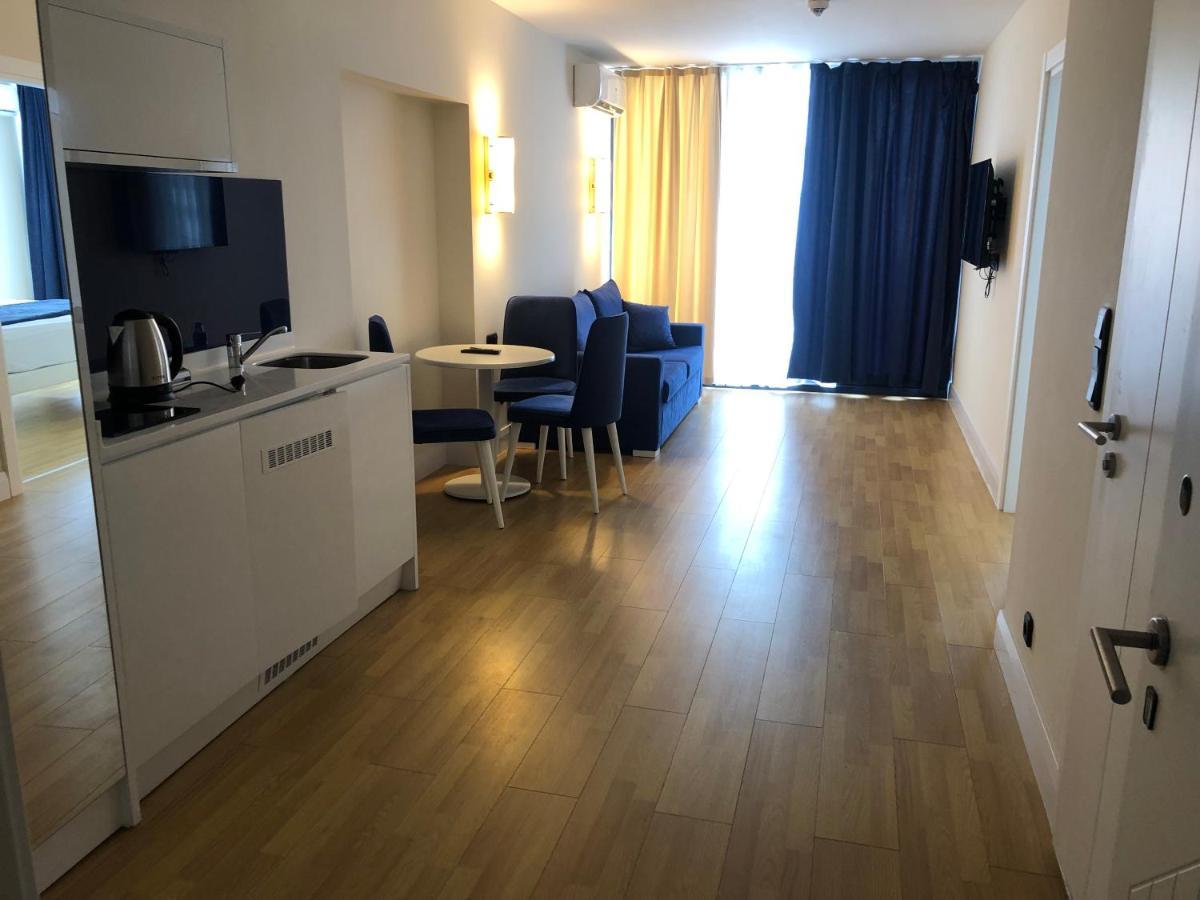 Orbi City Apartments On The Beach Batumi Esterno foto