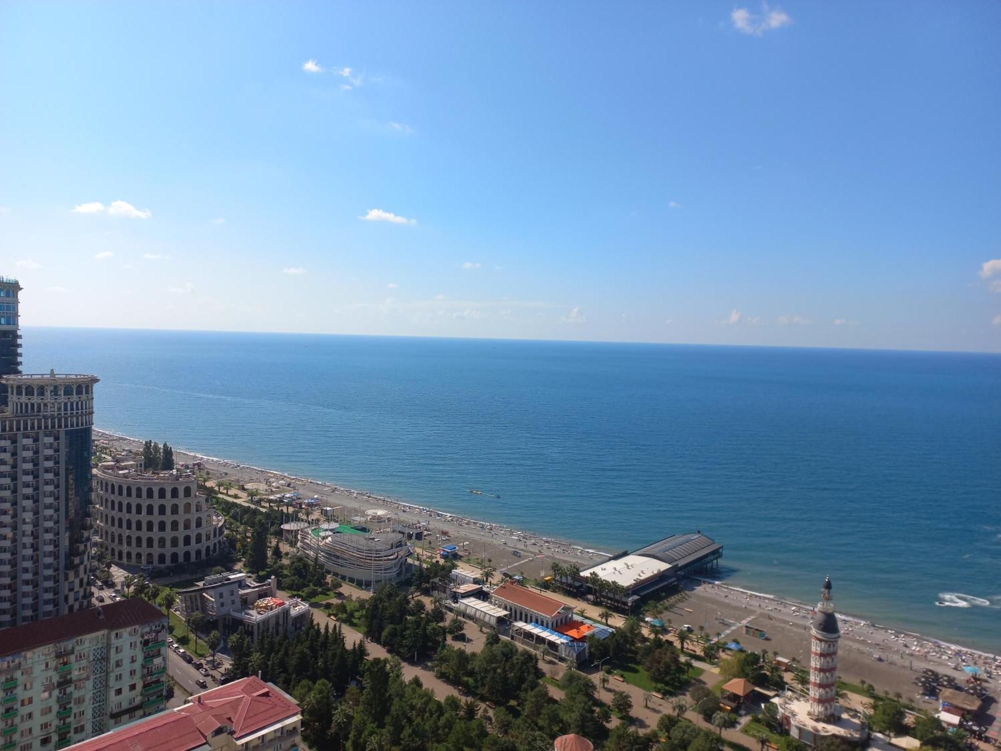 Orbi City Apartments On The Beach Batumi Esterno foto