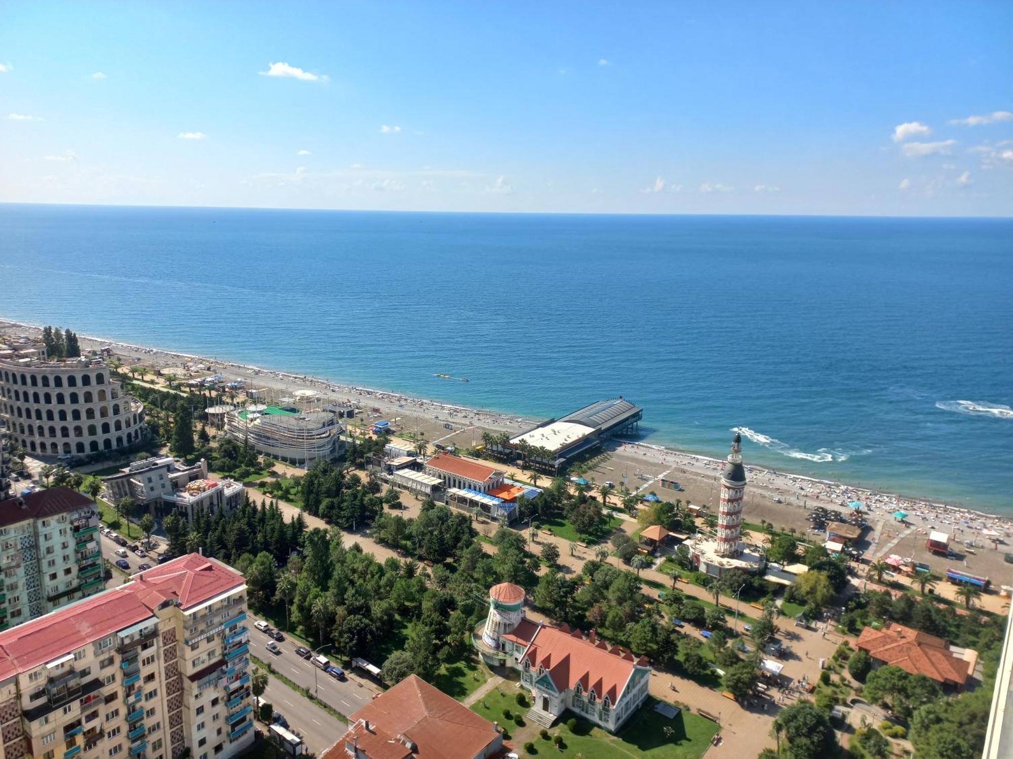 Orbi City Apartments On The Beach Batumi Esterno foto