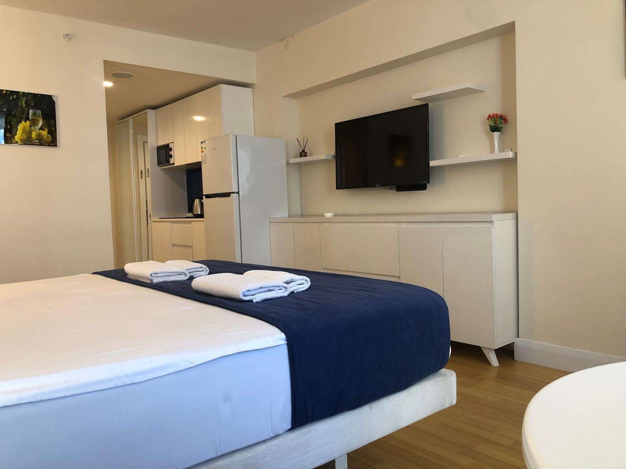 Orbi City Apartments On The Beach Batumi Esterno foto