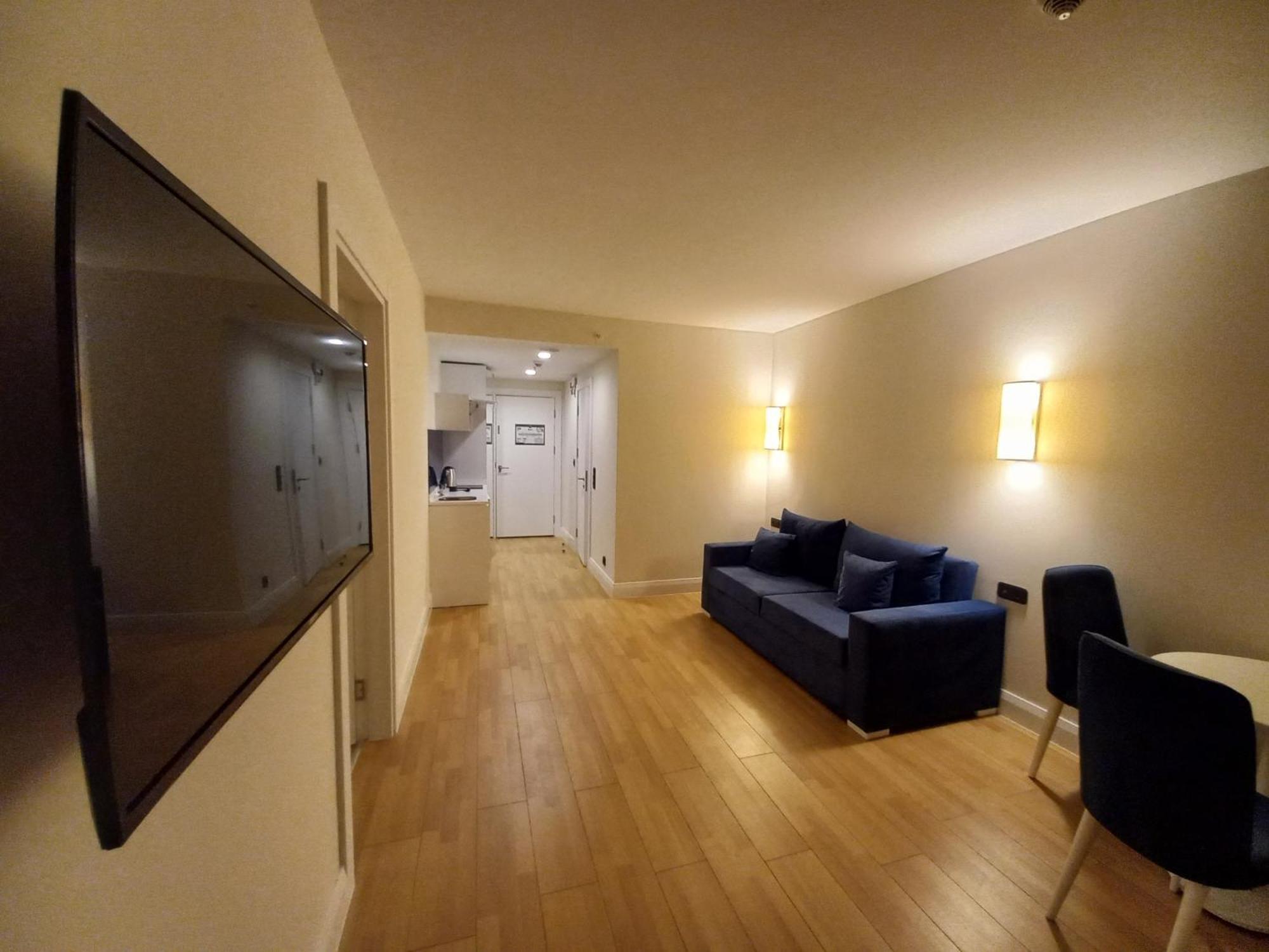 Orbi City Apartments On The Beach Batumi Esterno foto