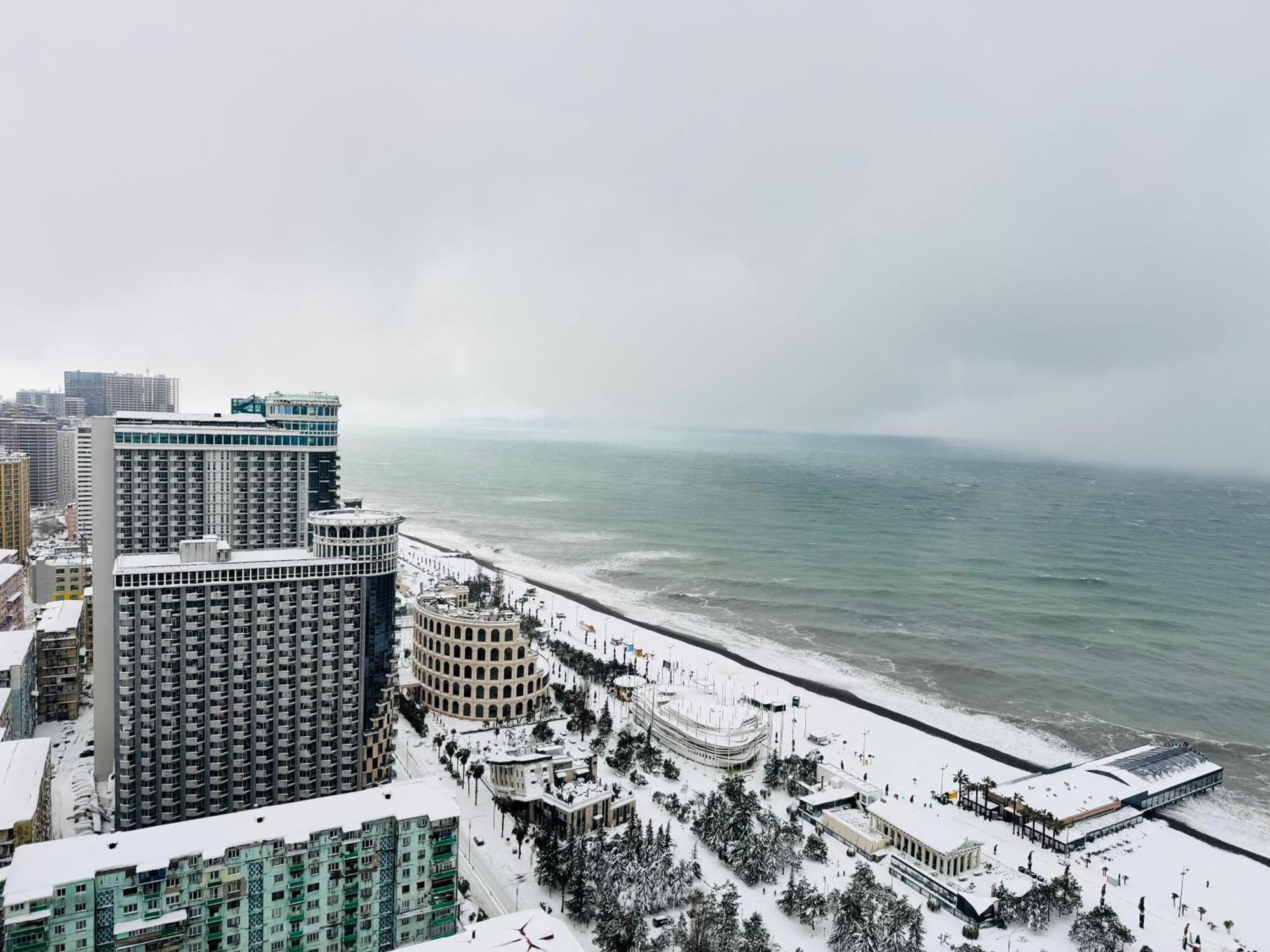 Orbi City Apartments On The Beach Batumi Esterno foto